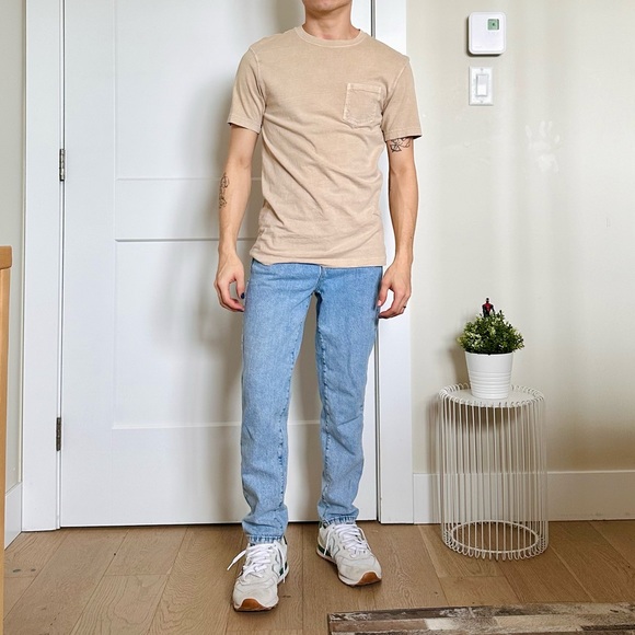 H&M T-Shirt - Picture 1 of 4